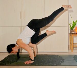 elisa yoga